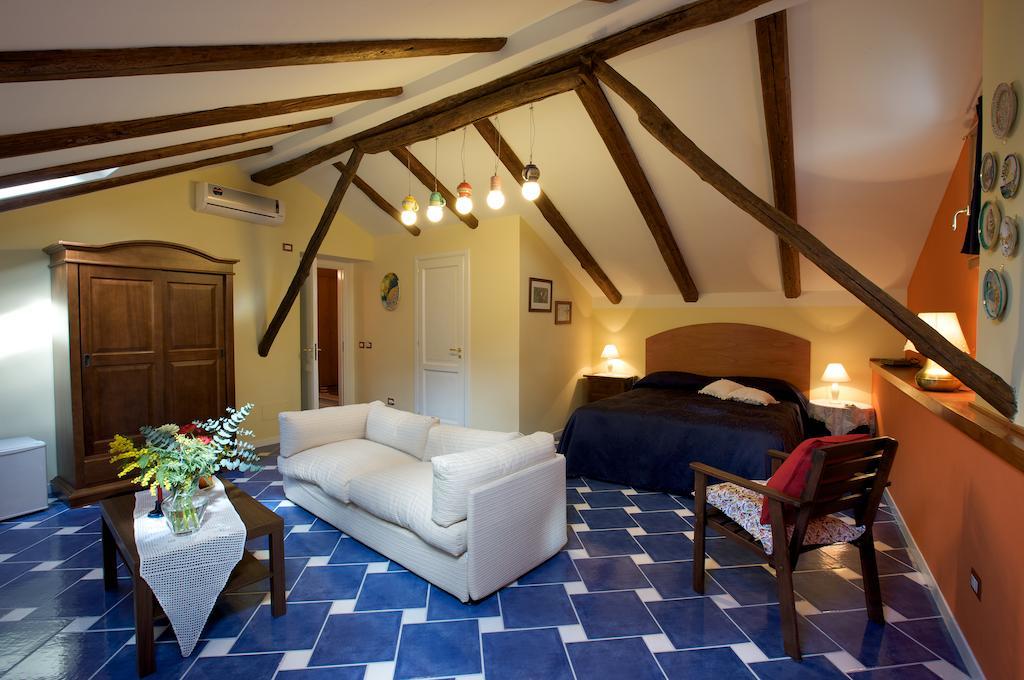 Bed and Breakfast La Casa Di Donn'Amelia à Molina  Chambre photo