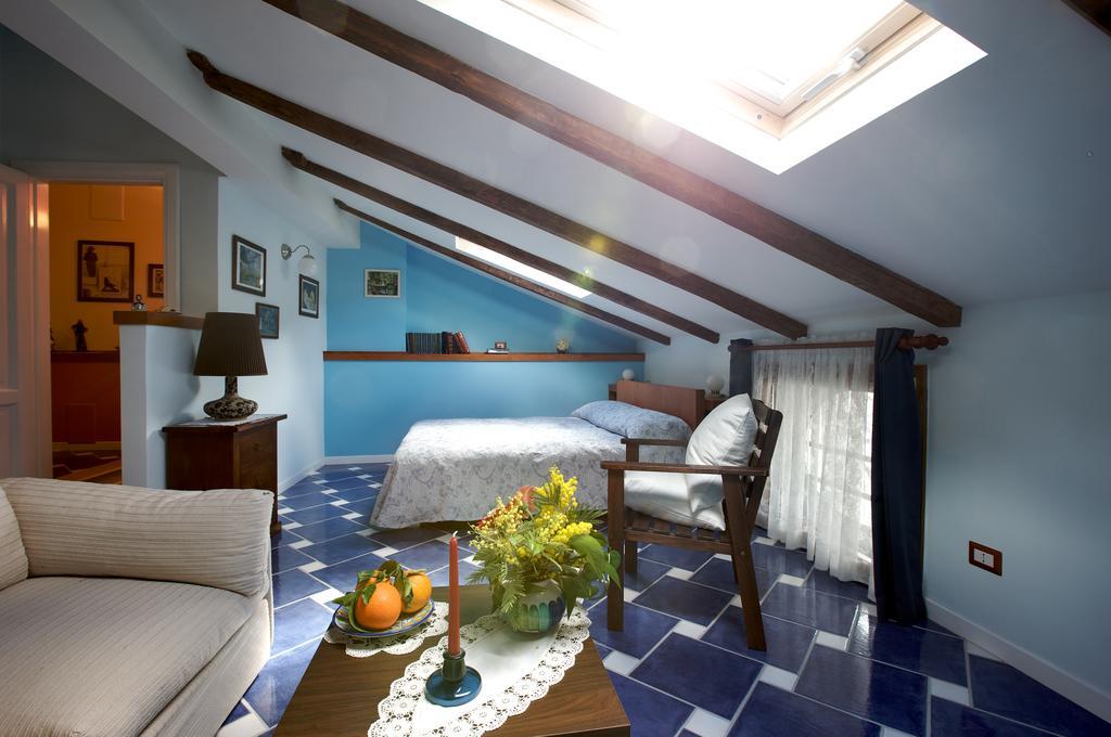Bed and Breakfast La Casa Di Donn'Amelia à Molina  Chambre photo